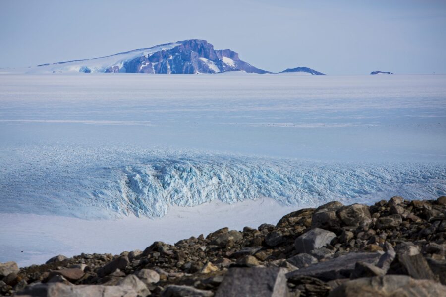 Värmerekord och minskande ismassa i Antarktis.