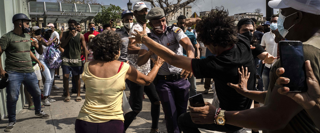 Stora demonstrationer anordnades bland annat i Kubas huvudstad Havanna den 11 och 12 juli 2021.