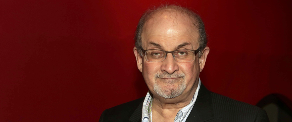 Salman Rushdie förlorade synen på ena ögat vid attacken.