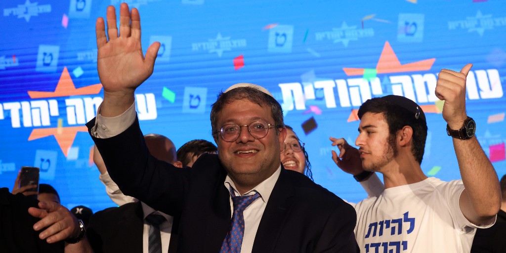 Itamar Ben-Gvir, ledare för Otzma Yehudit (Judisk makt) ingår i valalliansen Religious Zionism som ser ut att få 14 platser i Knesset efter valet i tisdags.
