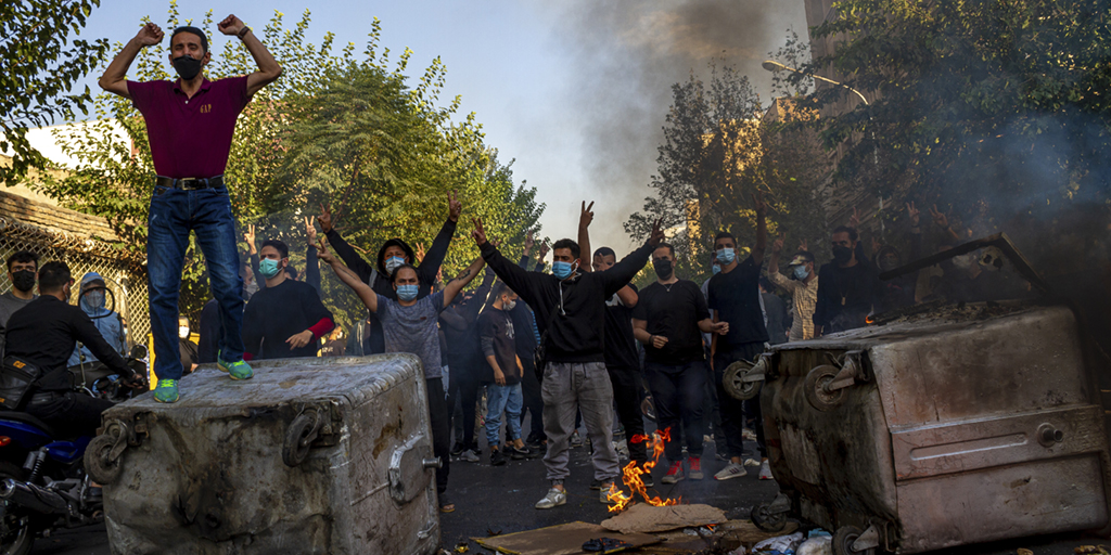 Protester i Iran 27 oktober.