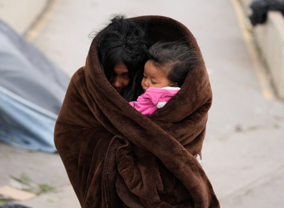 Efter att USA den 5 januari införde nya invandringsregler strandades tusentals migranter i Mexiko