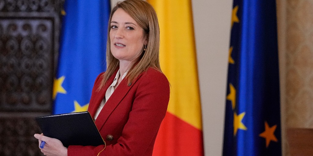 EU-parlamentets talman Roberta Metsola har dragit i gång en ”brådskande process” för att lyfta immuniteten för två parlamentariker kopplade till den uppmärksammade korruptionsskandalen som skakade EU i december.