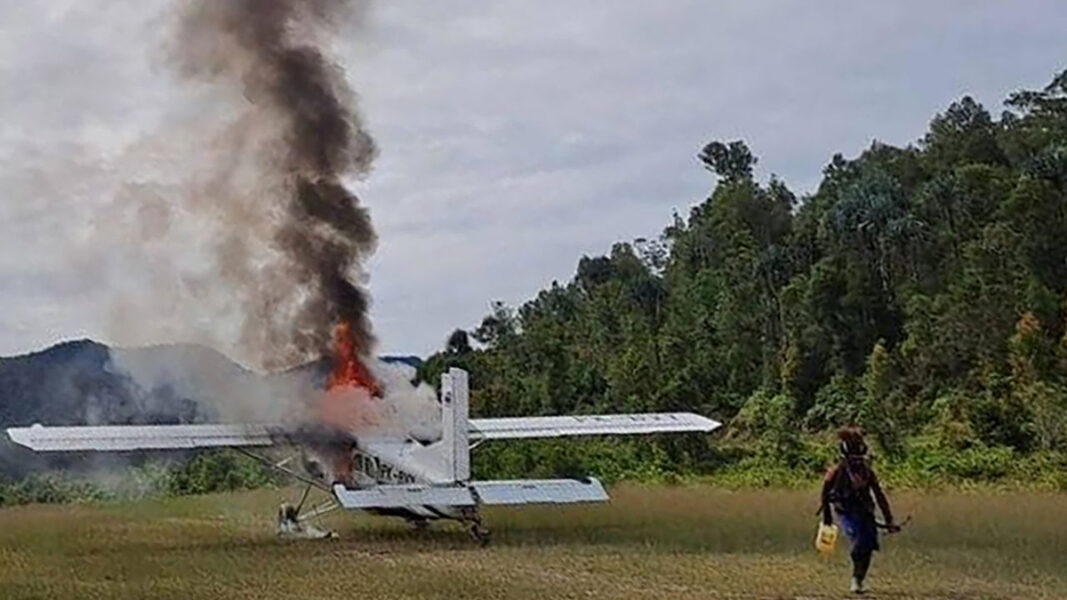 Kidnapped pilot Philippe Mehrten's plane was set on fire by West Papuan liberation army, OPM.