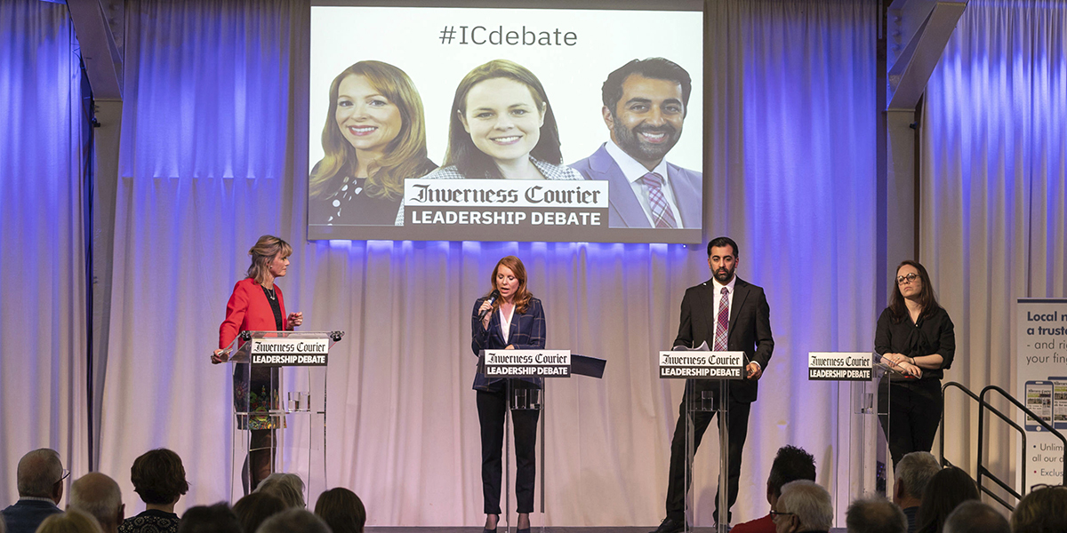 SNP-ledarkandidaterna Ash Regan, Humza Yousaf och Kate Forbes i en debatt, Skottland, fredagen den 17 mars 2023.