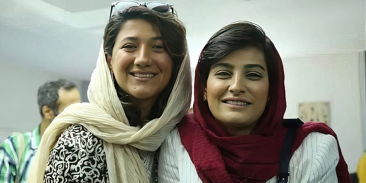 De två fängslade iranska journalisterna Nilufar Hamedi och Elaheh Mohammadi får Reportrar utan gränsers pressfrihetspris.