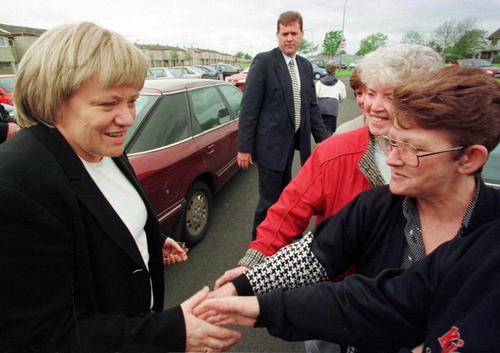 Den brittiska Nordirlandministern Marjorie Mo Mowlam har beskrivits som en katalysator under fredssamtalen