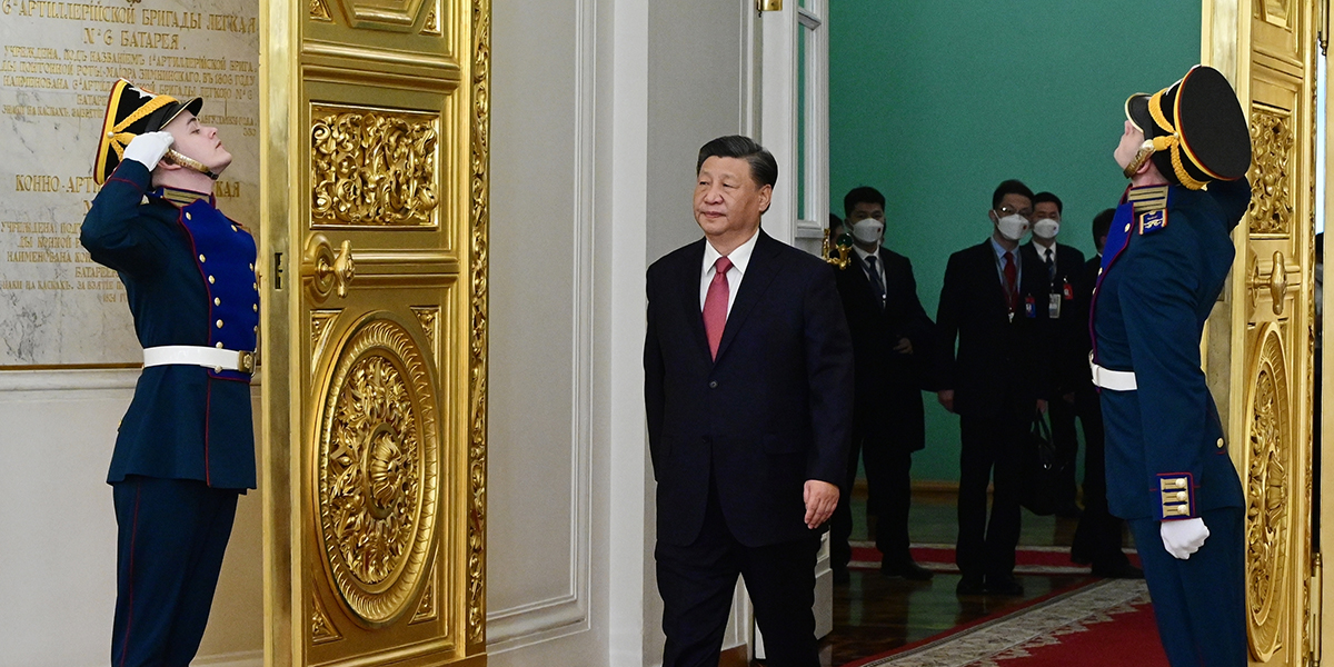 Kinas president Xi Jinping vid en officiell välkomstceremoni med Rysslands president Vladimir Putin vid Stora Kremlpalatset i Moskva, Ryssland, tisdagen den 21 mars 2023.