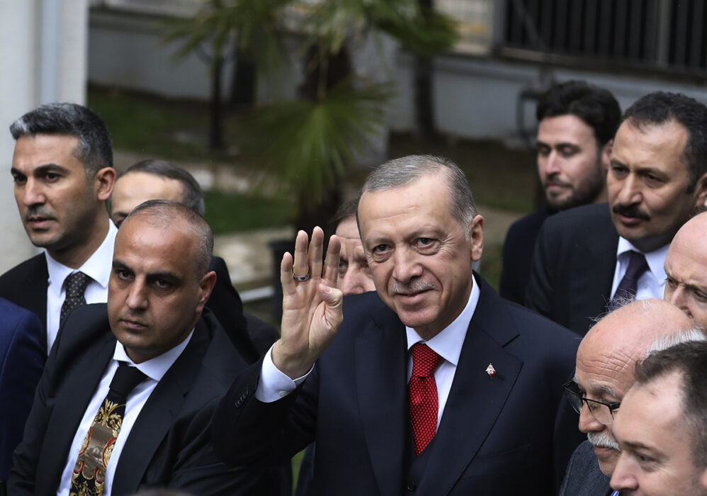 Kurdo Baksi menar att den islamisering som Turkiet har genomgått under Erdoğans tid vid makten är omfattande och allvarlig