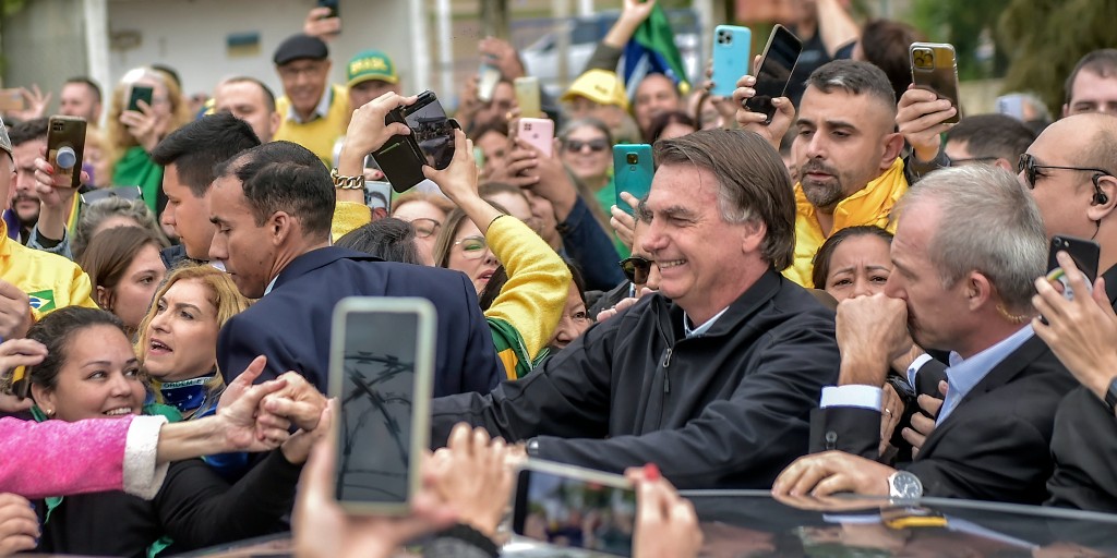 Döms ytterhögerpolitikern Bolsonaro kan det innebära att han hindras från att ställa upp i val under de kommande åtta åren.