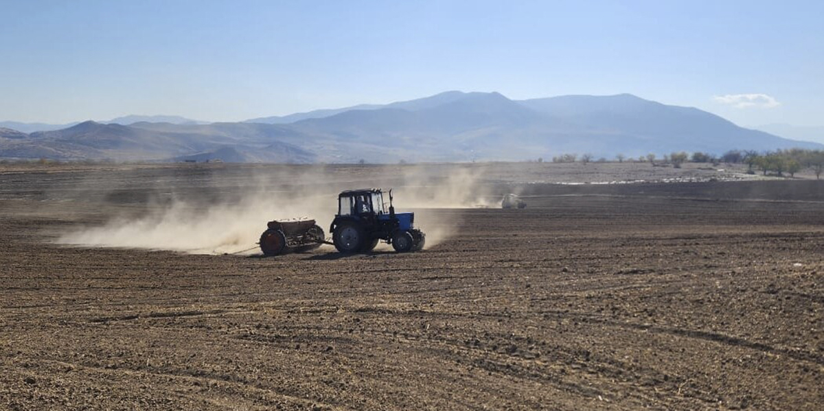 De låga nivåerna väntas även slå hårt mot jordbruket i den azerbajdzjanskt kontrollerade delen av regionen.