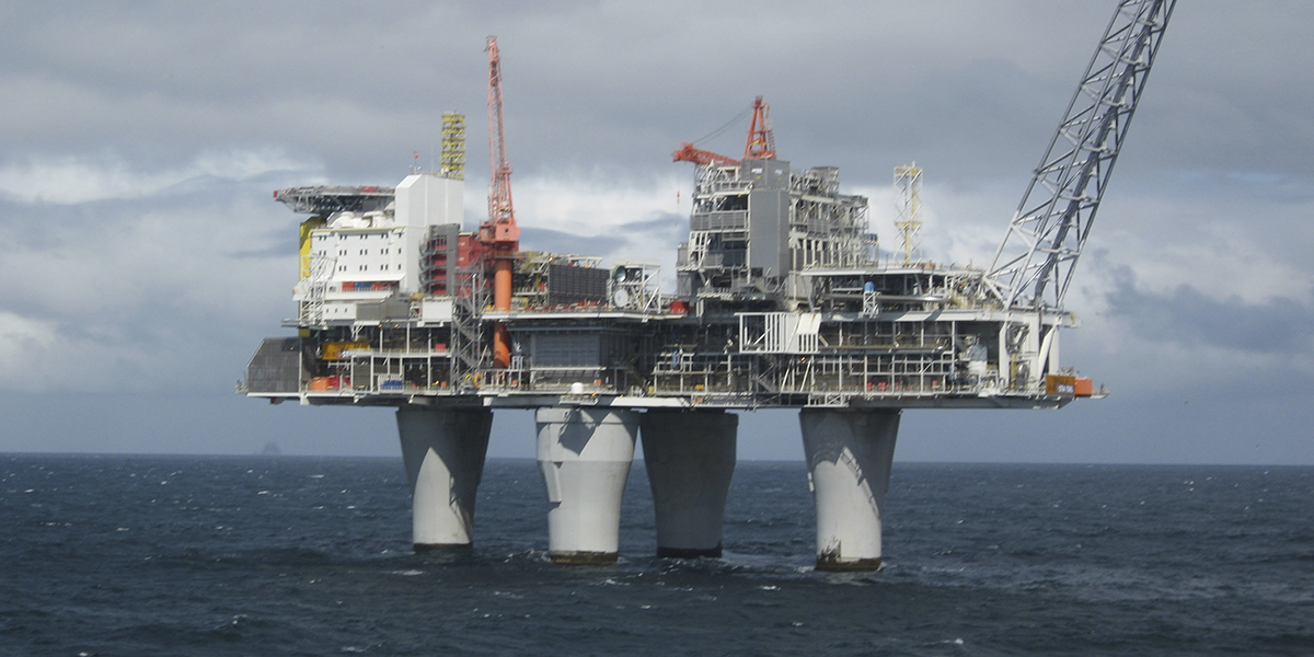 Oljeplattformen Troll A står på 303 meters djup i Nordsjön och är totalt 472 meter hög.