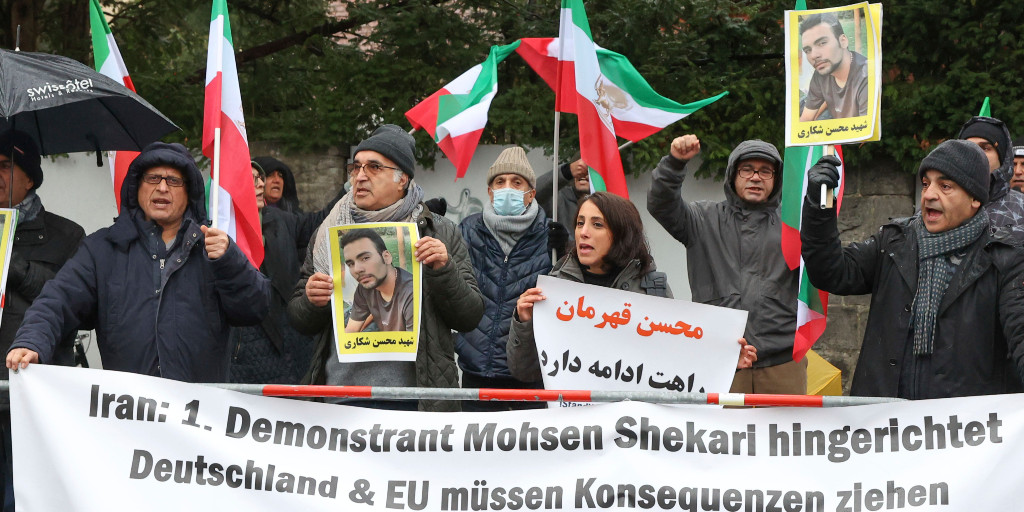 Mohsen Shekari är en av de män som har avrättats för sitt deltagande i den iranska proteströrelsen efter en rättegång med stora brister.