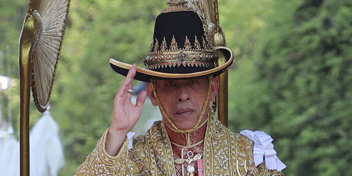 Thailands kung Maha Vajiralongkorn fotograferad under en ceremoni i samband med hans kröning i huvudstaden Bangkok 2019.