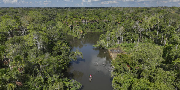 båt på floden Amazonas