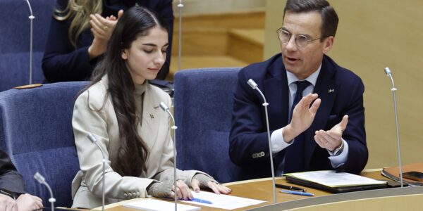 Klimat- och miljöminister Romina Pourmokhtari och statsminister Ulf Kristersson