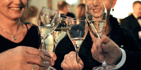Skålar i champagne
