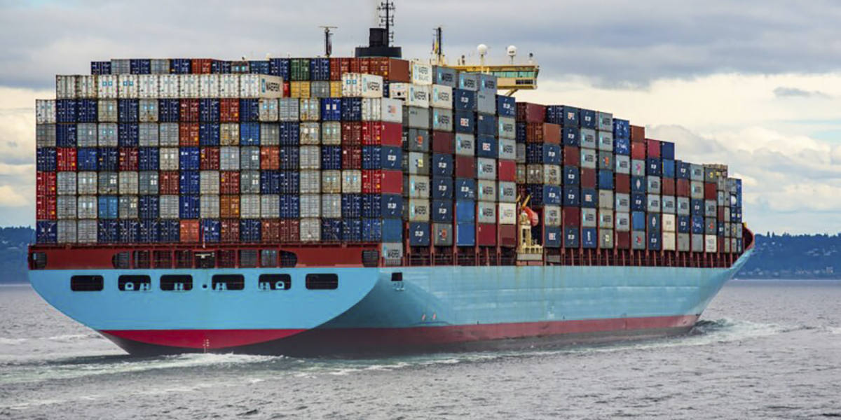 fullastad containerfartyg
