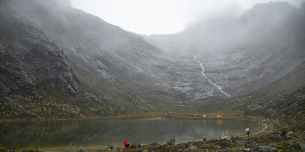 Forskare vid deras läger vid Humboldtglaciären,.