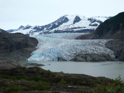 Glaciär krymper i Alaska.