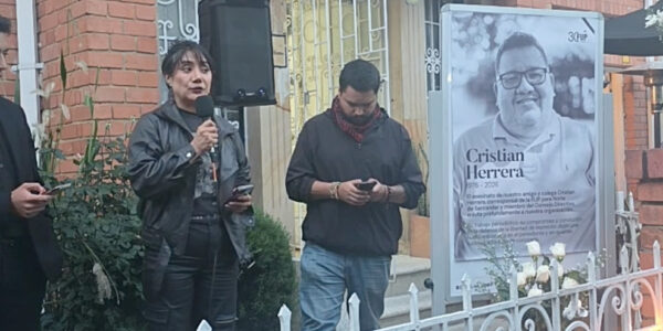 Journalister hedrar mördade Cristian Herrera.