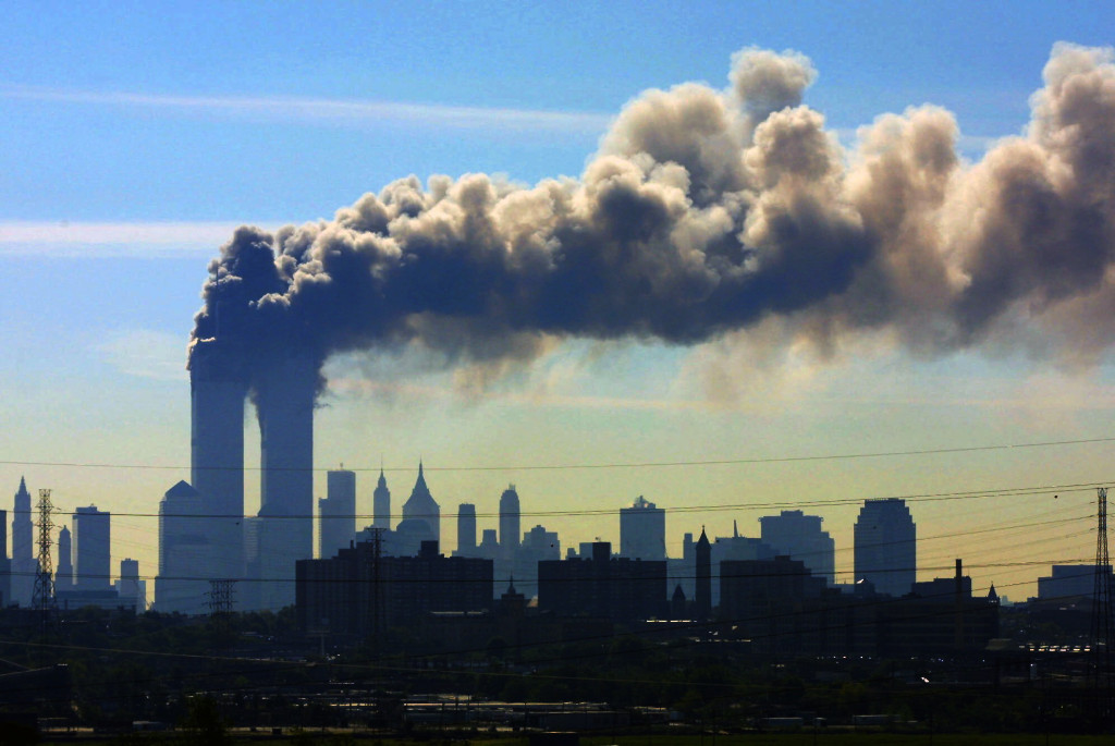 World Trade Center i brand efter 11-septemberattackerna.